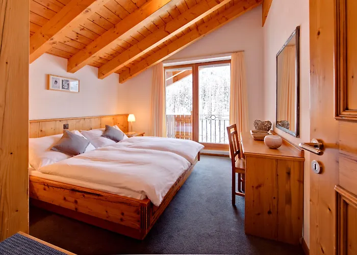 22 Summits Aparthotel